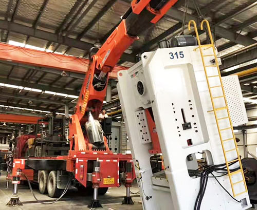 中沙提升工作效率，选择优质折臂吊租赁服务