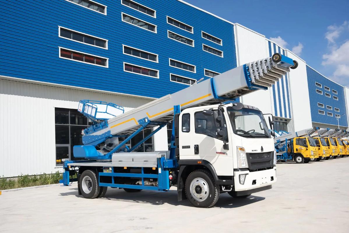 中沙出租云梯车高空作业车 建筑垃圾搬运